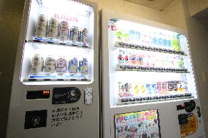 4階　自動販売機（ビール等アルコール、ソフトドリンク）　