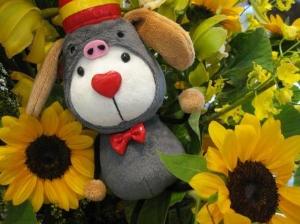 ご当地ほっくん「黒豚ほっくん」がフロントにてお出迎え
