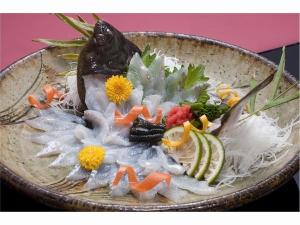 【大分ブランド】城下カレイ。4月下旬～7月中旬。日出（暘谷）城趾の下、真水の湧く海底を中心に広がる海に生息する　マコガレイ。