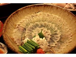 【大分ブランド】豊後水道の荒波に揉まれた身の引き締まったふく。常連客の人気NO。