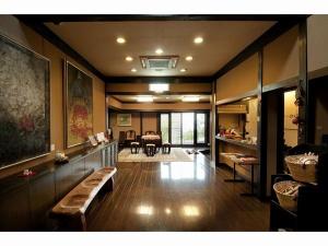 本館「丘ノ想」フロント。