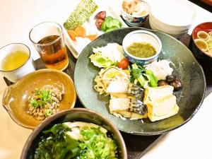 【朝食】和食のお惣菜もしっかりご用意しております。『朝は白飯！』と言う方に人気です！
