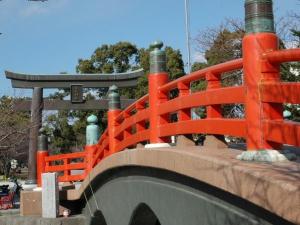 三柱神社