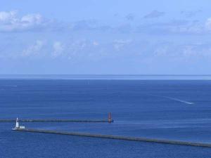 　爽やかな夏の景色は格別♪海側ルームでのステイがおすすめです！