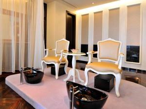 【トリートメントルームジャスパー】カップルでご一緒にトリートメントをお受け頂けます。