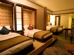 4名様でご利用の際は和リビングスペースにあるビルトインベッドにて対応致します。