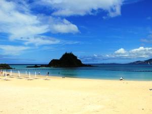 【かりゆしビーチ】海の上でも海の中でも色々遊べるメニューがございます。気軽に、アクティブに、コースは色々♪