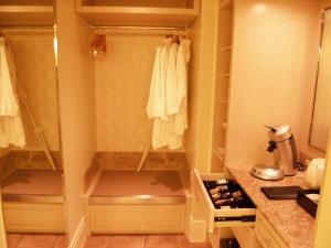 全室ウォークインクローゼットをご用意。大きなスーツケースも簡単に収納できます。