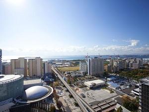 六甲アイランド南方面～大阪湾を望む