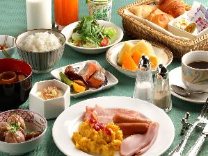 朝食バイキング（とりわけ一例）　◆AM7:00～AM9:30、２F宿泊者専用ラウンジ
