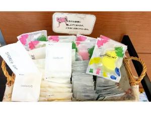 女性用アメニティはフロントにありますのでご自由にお持ち下さい