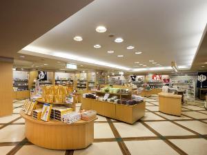 1F：売店