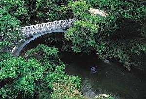 黒谷橋と渓谷