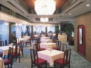 当館1階にございます中国料理『摩亜魯王洞』では、お手頃な価格で本格中国料理をお楽しみ頂けます。