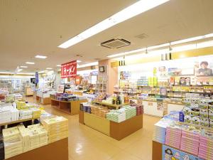 売店。北海道ならではのお土産を取り揃えております！