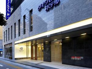 深夜24時以降は、防犯上施錠しております。入口横のインターホンでお呼び出しください。