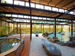 「いずみの湯」露天風呂