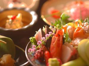 和膳イメージ　※愛隣館のお料理は、手作り中心の和食膳となります。