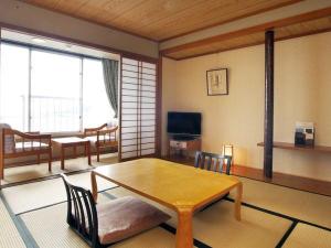 オーシャンビュー【和室】２名から３名様オススメ！やっぱり温泉地は和室がいいわね♪広さ24.2平米(８畳)