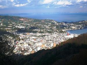 伊豆山から見た湯河原市街地　(3)