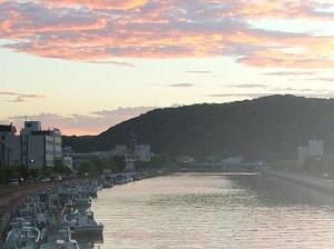 網走川から見た北海ホテル