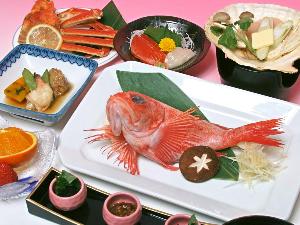 キンキの煮つけ（写真は煮つけ前の魚です）