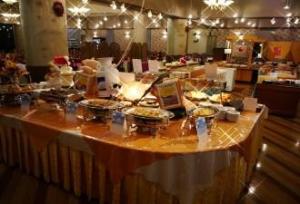夕食バイキング会場＜イメージ＞