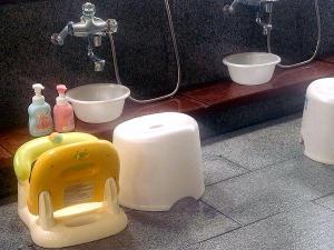 女性用大浴場（ベビーソープバイキング、ベビーチェアもご用意しております）ご自由にお使いください