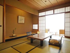 西館もしくは新東館（グレードアップ和室）