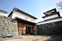 2014年大河【軍司官兵衛】の舞台。黒田藩の居城跡である「福岡城跡」当ホテル向かいにございます。