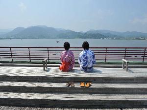 湖上露天風呂屋上：足湯