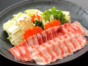 薩摩黒豚(六白黒豚)甘みのある三枚肉をしゃぶしゃぶにしてお出ししています