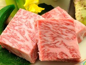 薩摩黒牛ステーキ・・・・<BR>鹿児島県川辺地区の特上のお肉をご用意いたしております。毎日トレサビリティを確認しています！！
