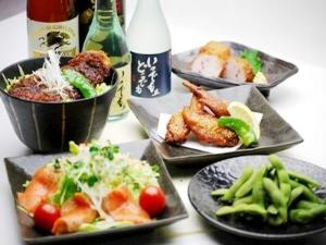 夕食レストラン<BR><BR>18：00〜21：00<BR>（ラストオーダー20：30）<BR><BR>定食メニューや居酒屋メニューご用意しております。