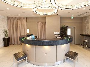 ホテルフロントカウンター（本館2F）