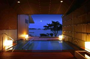 貸切露天風呂『朝日見の湯』