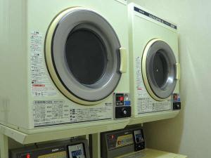 ５階　コインランドリー設置