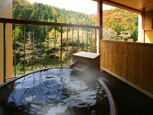 源泉掛け流しの客室露天風呂