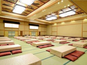 日帰りお客様用の無料休憩場～開放される宴会場は日々変わる為、フロントにて場所のご確認をお願いします