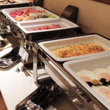 朝食は和洋ビュッフェ形式
