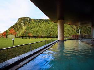 【初秋の天華の湯】紅葉の景色が楽しめます。