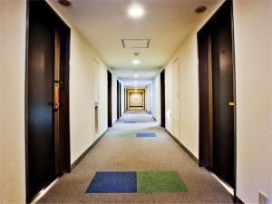 各フロアーの廊下でございます。左右の幅を持たせた、広めの造りとなっております。
