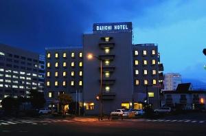 ホテル夜の外観