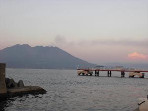 当ホテルすぐ遊歩道から見える桜島