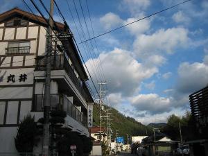 道路沿いにありますが、交通量が少ないので静かです。