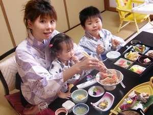 味な宿宝仙閣の料理は小さなお子様にも大人気！旅の醍醐味、地物料理をご堪能ください♪
