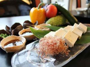 【花風】こだわりの島豆腐とオリジナル特選ダレ