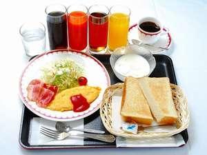 栄養のバランスが大切。イマルカ特製洋朝食です。