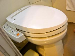 暖房便座・ウォッシュレット機能付トイレ