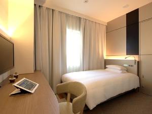 デザイン性と機能性に優れた、ホテル日航成田の新スタンダードルーム